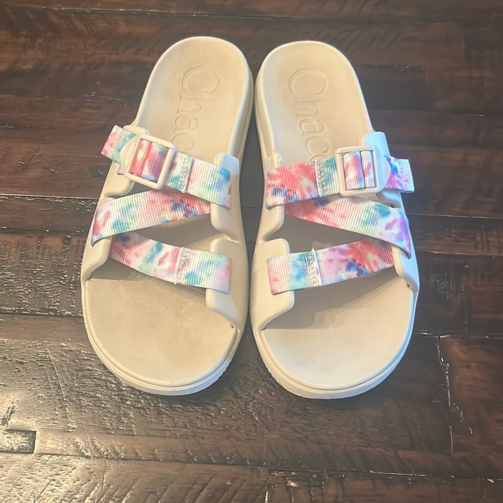 Girls Chaco Chilo slides sandals